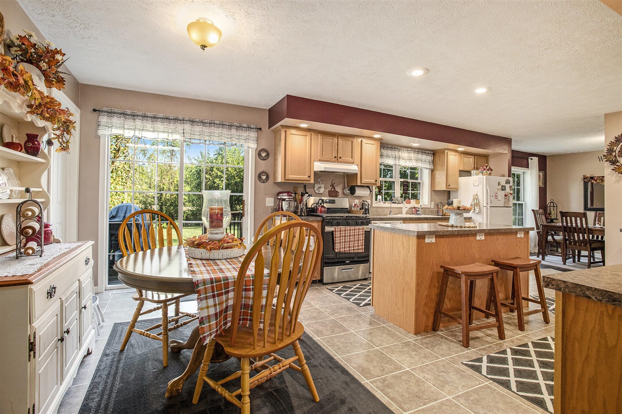 Homes for sale in Bronson, MI | 912 W Colon Rd, Bronson, MI 49028 | MLS# 70497526