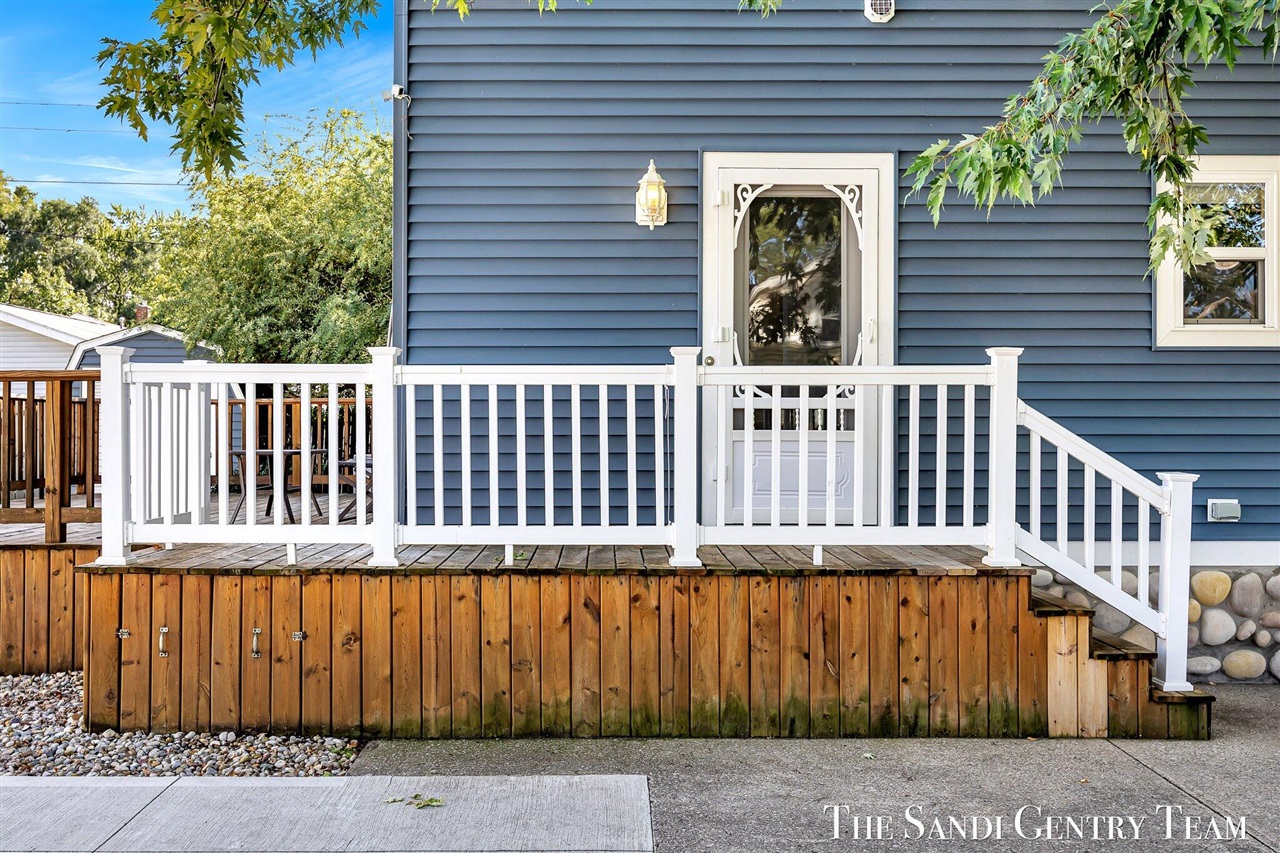 Homes for sale in Grand Haven, MI | 514 N 5Th St, Grand Haven, MI 49417 | MLS# 70497595