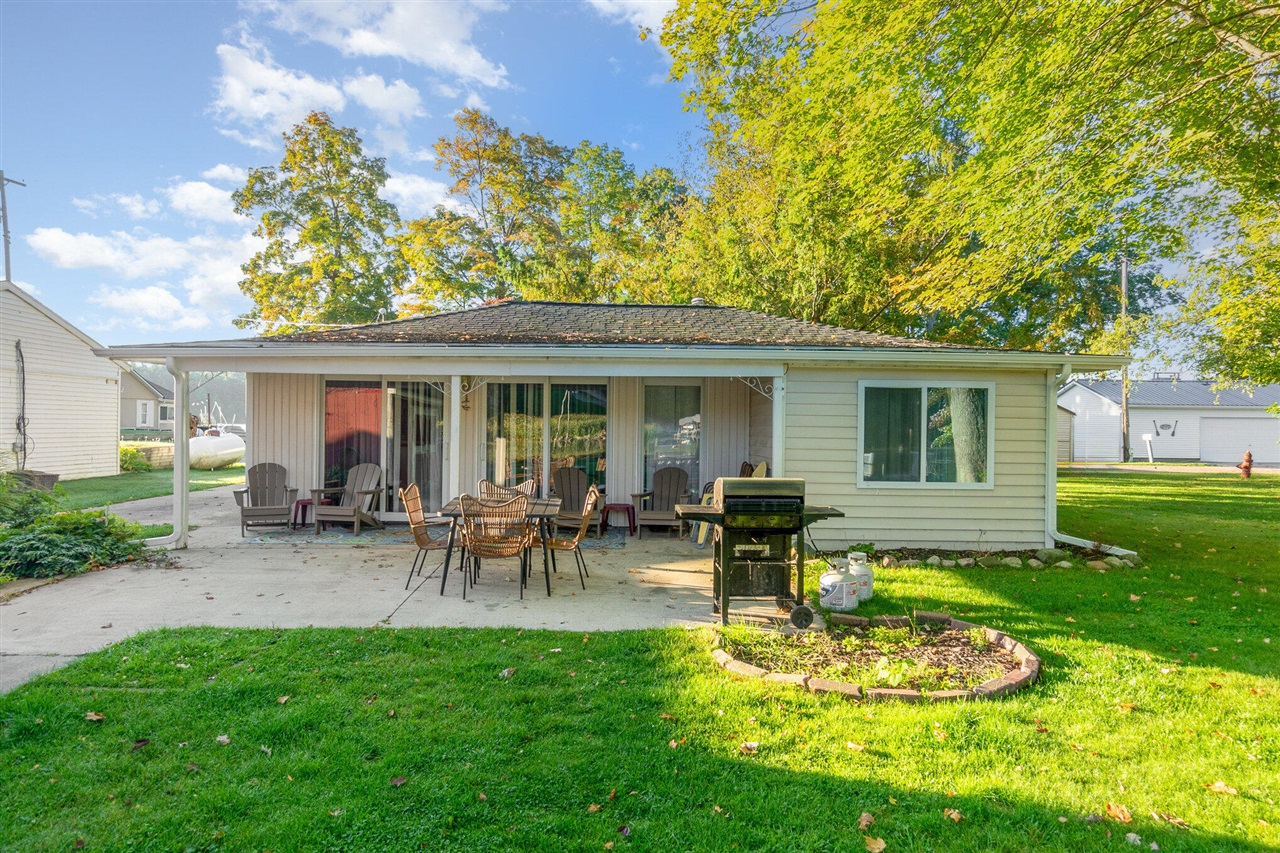 Homes for sale in Croton, MI | 6215 Lake St, Croton, MI 49337 | MLS# 70497643