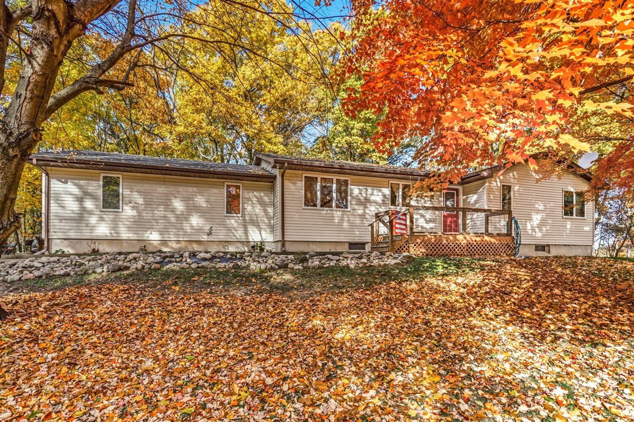 Homes for sale in Hastings, MI | 4725 Head Lake Rd, Hastings, MI 49058 | MLS# 70497685