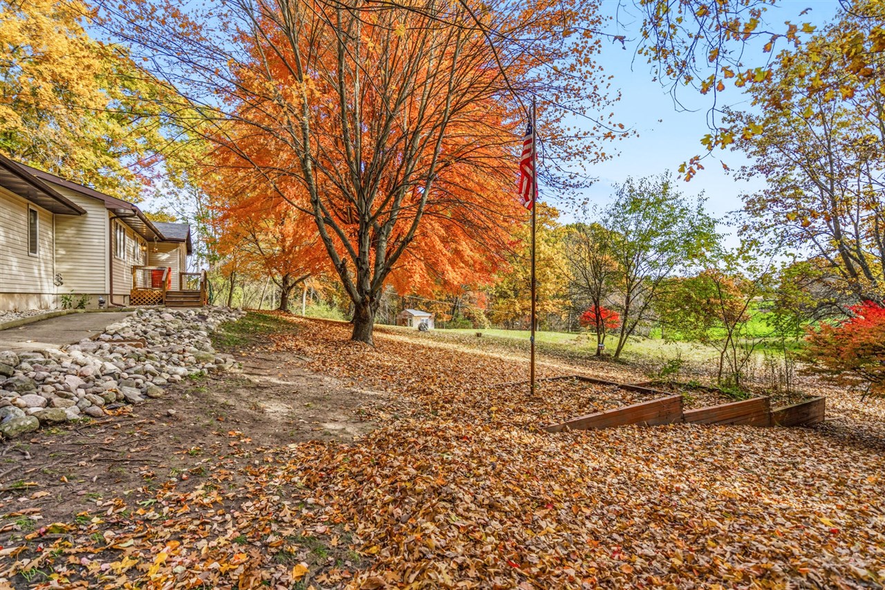 Homes for sale in Hastings, MI | 4725 Head Lake Rd, Hastings, MI 49058 | MLS# 70497685