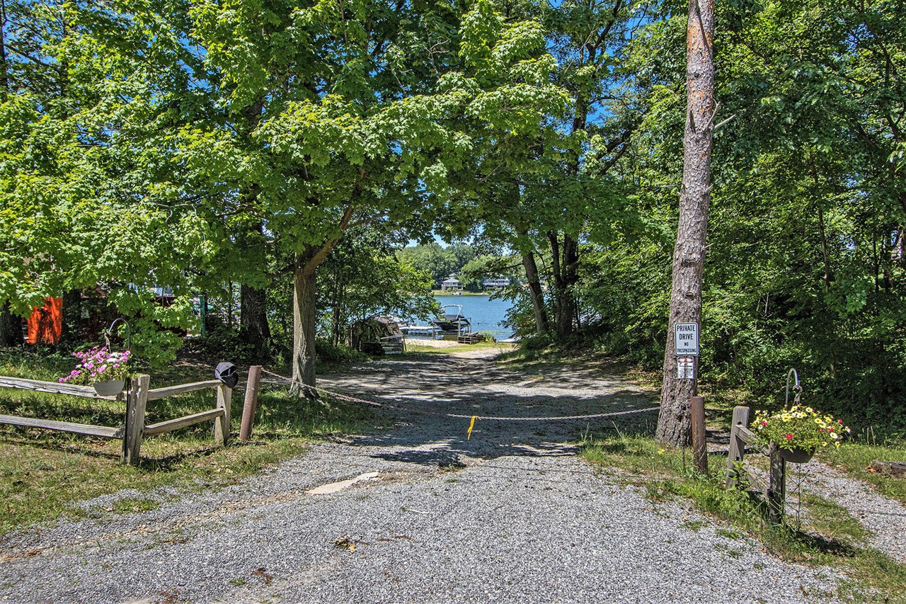 Homes for sale in Plainwell, MI | 12167 Southgate Dr, Plainwell, MI 49080 | MLS# 70497841