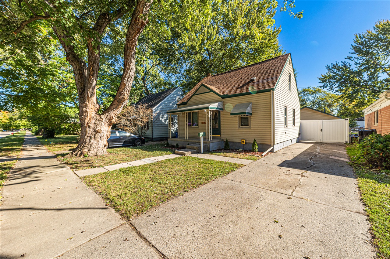 Homes for sale in Dearborn Heights, MI | 4705 Jackson St, Dearborn Heights, MI 48125 | MLS# 70497864