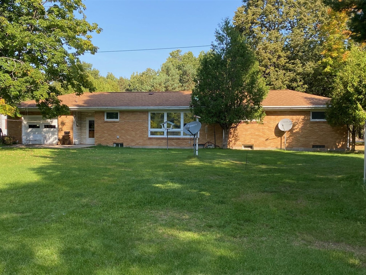 Homes for sale in Manistee, MI | 1823 Red Apple Rd, Manistee, MI 49660 | MLS# 70497913