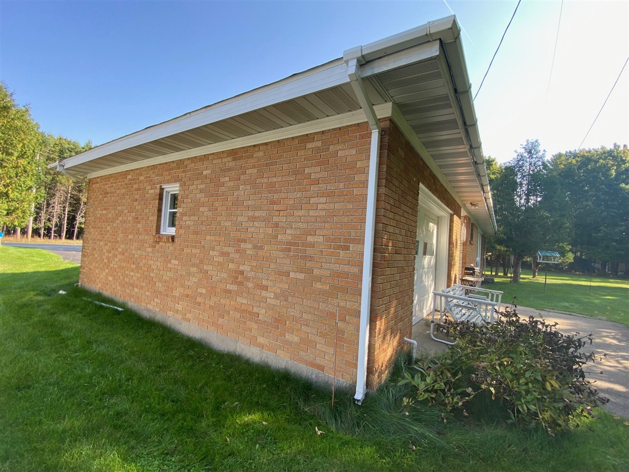 Homes for sale in Manistee, MI | 1823 Red Apple Rd, Manistee, MI 49660 | MLS# 70497913