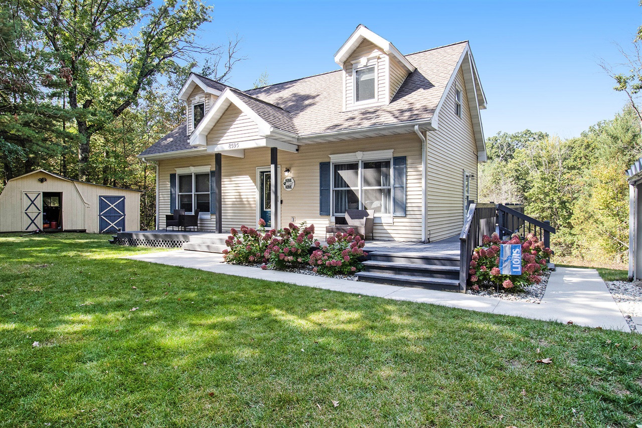 Homes for sale in Howard City, MI | 8595 Gatewood Rd, Howard City, MI 49329 | MLS# 70497914