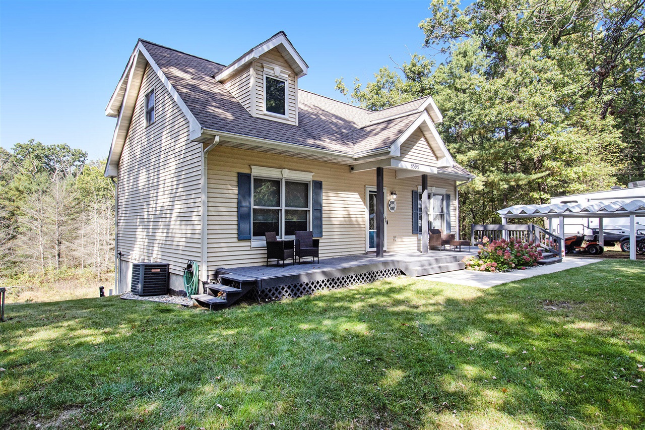 Homes for sale in Howard City, MI | 8595 Gatewood Rd, Howard City, MI 49329 | MLS# 70497914