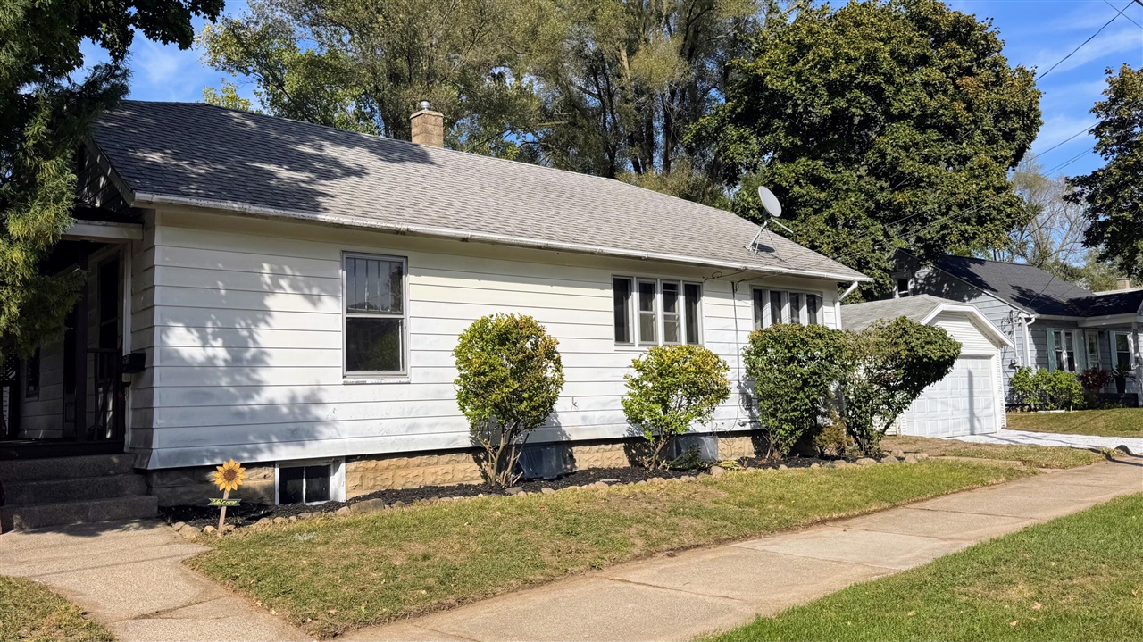 Homes for sale in Grand Rapids, MI | 2030 Sinclair Ave, Grand Rapids, MI 49505 | MLS# 70498039