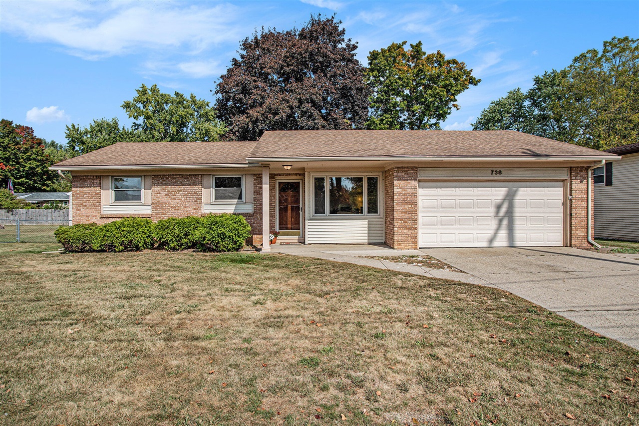 Homes for sale in Charlotte, MI | 738 W Shepherd St, Charlotte, MI 48813 | MLS# 70498052