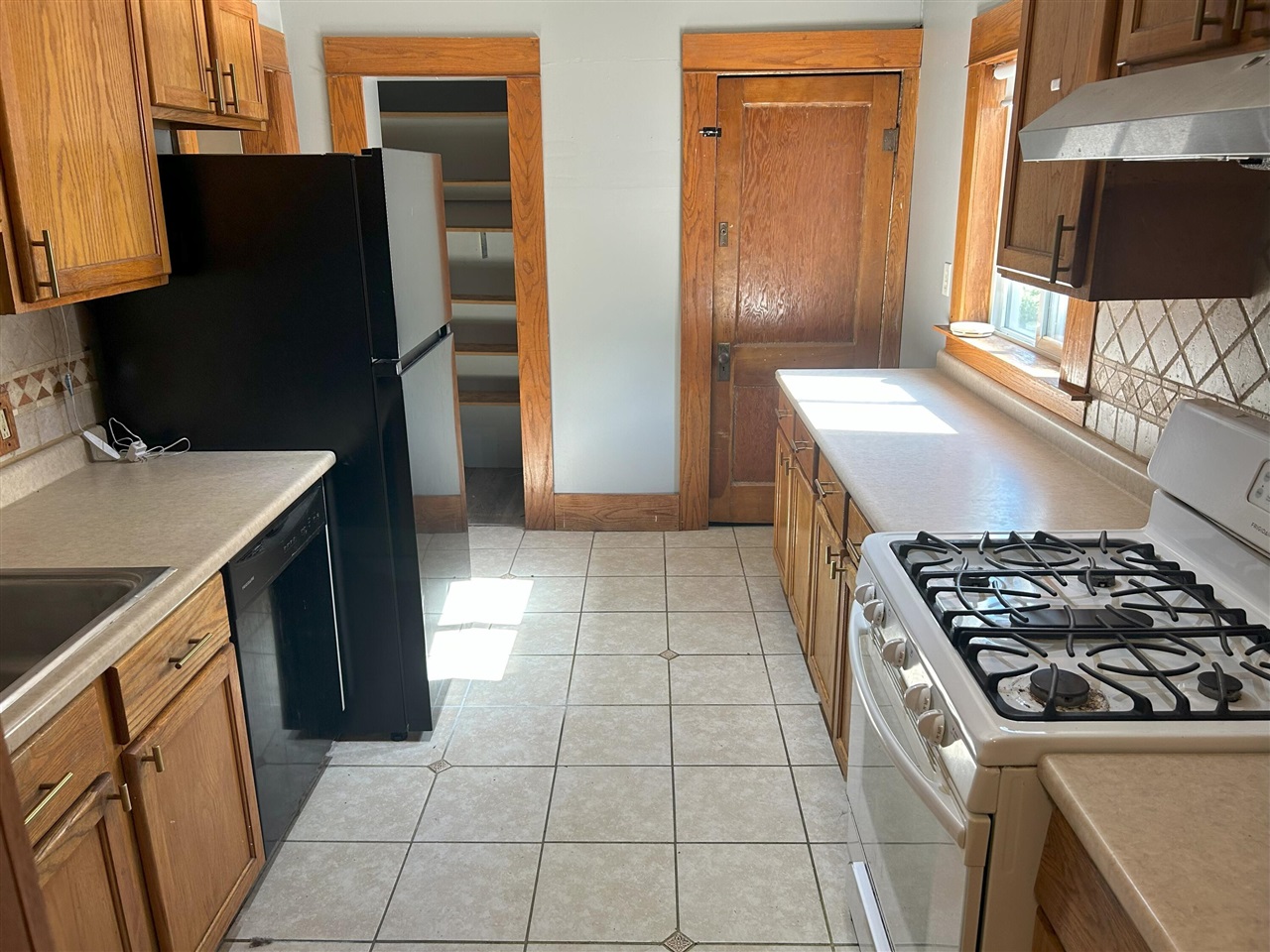 Homes for sale in Battle Creek, MI | 19 Central St St, Battle Creek, MI 49017 | MLS# 70498092