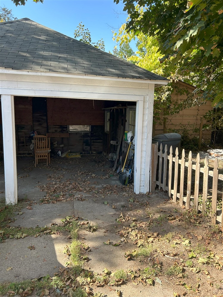 Homes for sale in Battle Creek, MI | 19 Central St St, Battle Creek, MI 49017 | MLS# 70498092