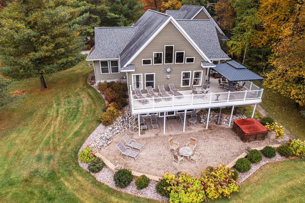 Homes for sale in Harrison, MI | 3518 E Long Lake Rd, Harrison, MI 48625 | MLS# 70498145