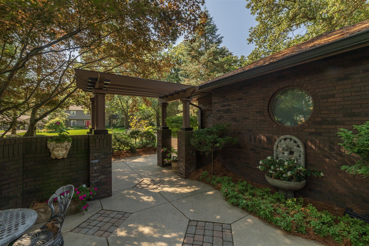 Homes for sale in Kalamazoo, MI | 5420 Whippoorwill Dr, Kalamazoo, MI 49009 | MLS# 70498156