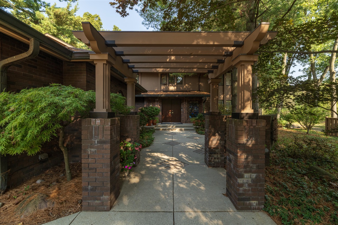 Homes for sale in Kalamazoo, MI | 5420 Whippoorwill Dr, Kalamazoo, MI 49009 | MLS# 70498156