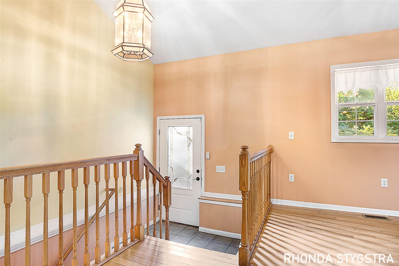 Homes for sale in Comstock Park, MI | 5090 Wakefield Ave, Comstock Park, MI 49321 | MLS# 70498166