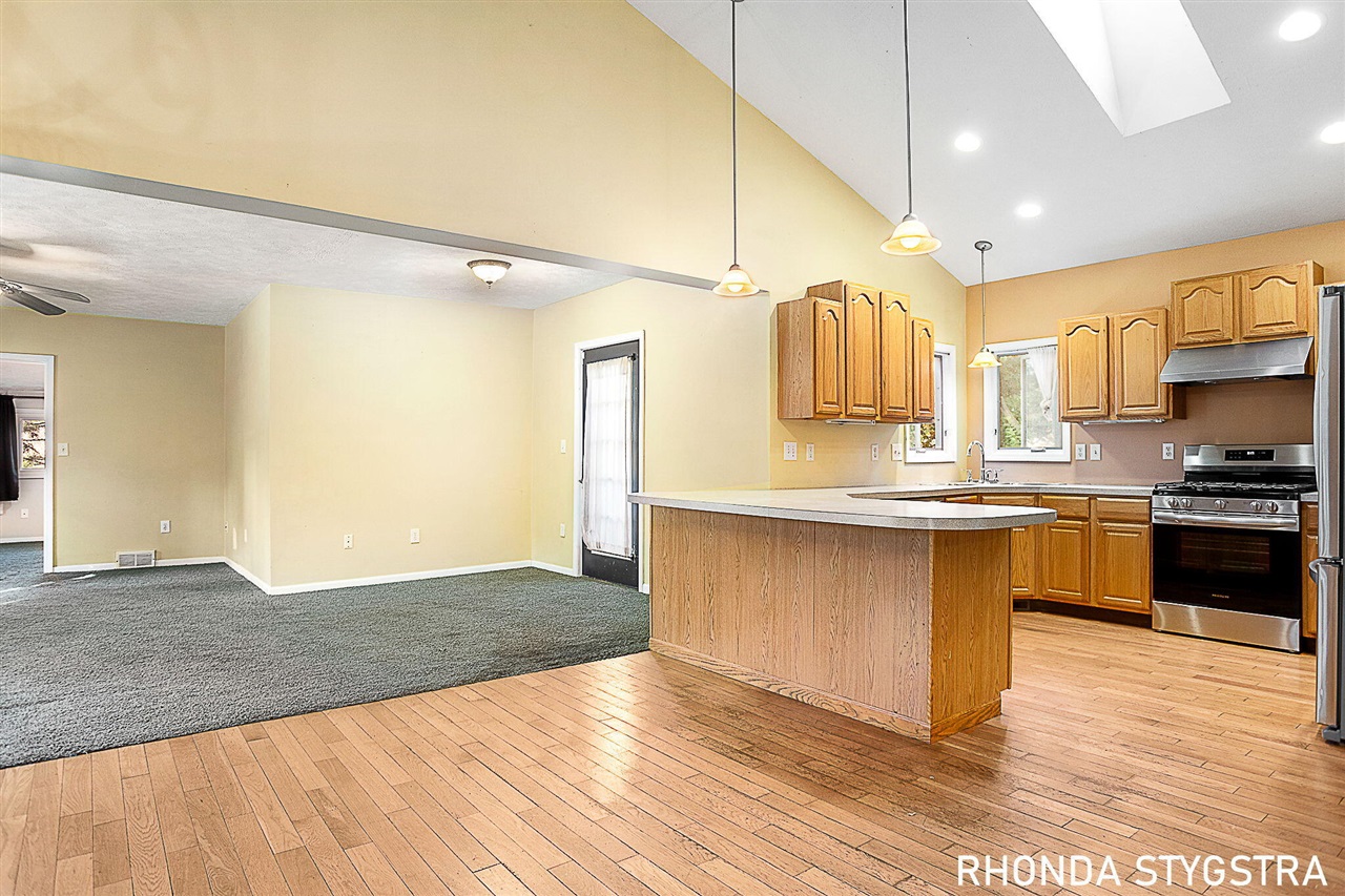 Homes for sale in Comstock Park, MI | 5090 Wakefield Ave, Comstock Park, MI 49321 | MLS# 70498166