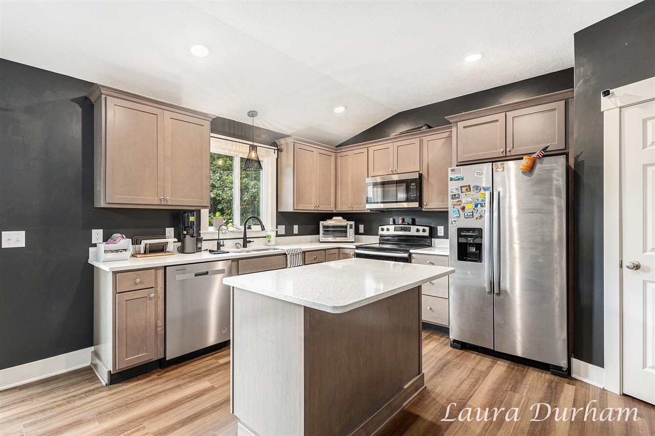 Homes for sale in Allegan, MI | 3712 Schermerhorn Lake Dr, Allegan, MI 49010 | MLS# 70498198