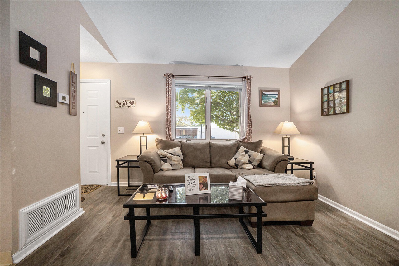 Homes for sale in Grand Rapids, MI | 4178 Eastcastle Ct, Grand Rapids, MI 49508 | MLS# 70498330