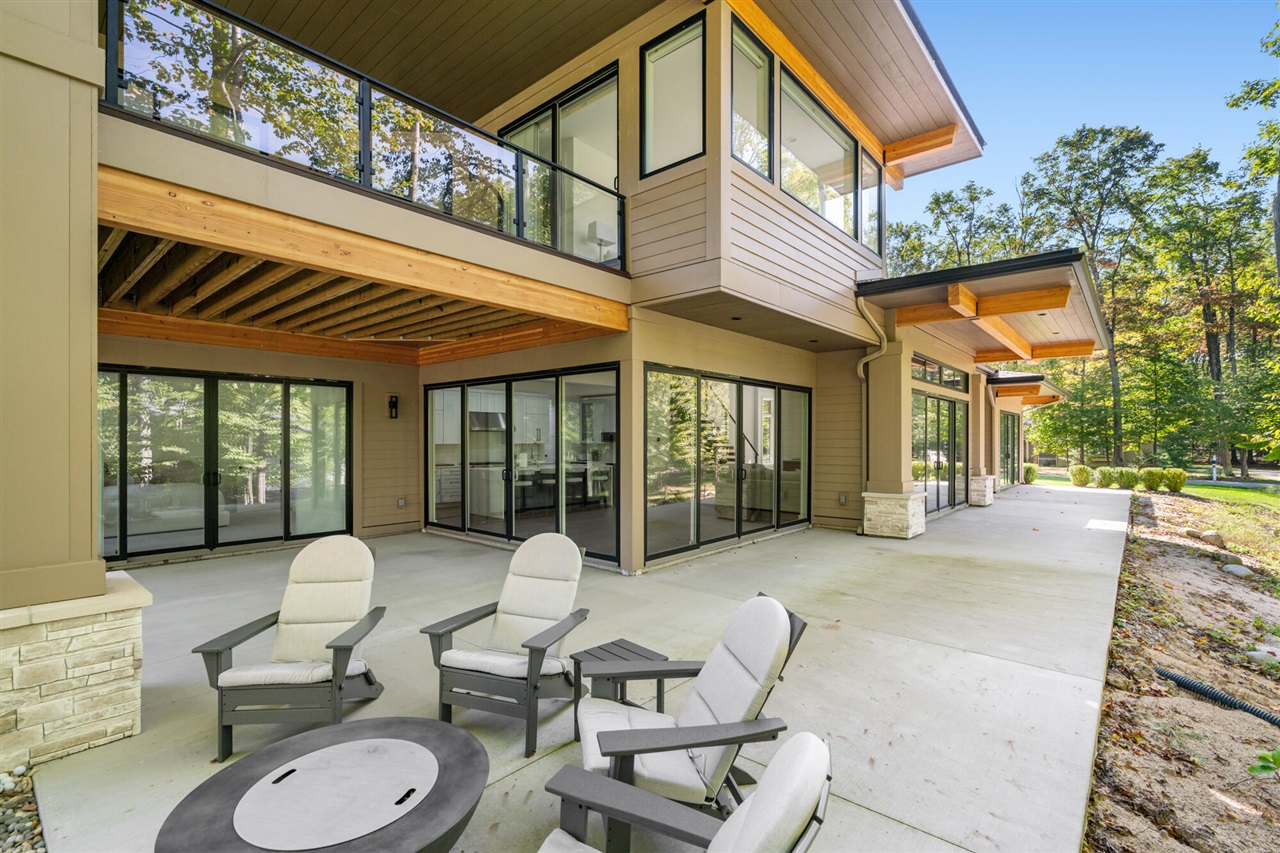 Homes for sale in Charlevoix, MI | 17 N Stonebridge Dr #17, Charlevoix, MI 49720 | MLS# 70498337