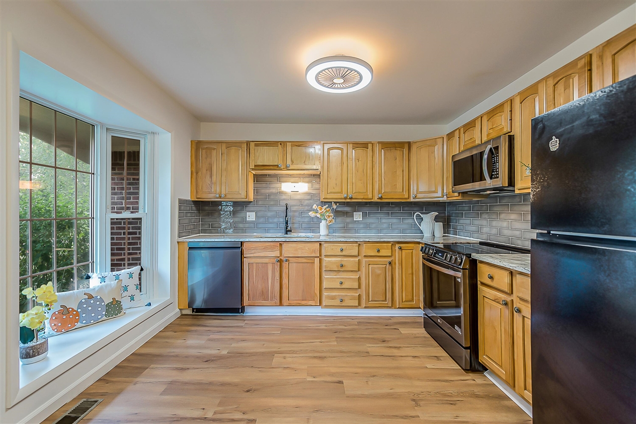 Homes for sale in Ann Arbor, MI | 3300 Alpine Dr #10, Ann Arbor, MI 48108 | MLS# 70498432