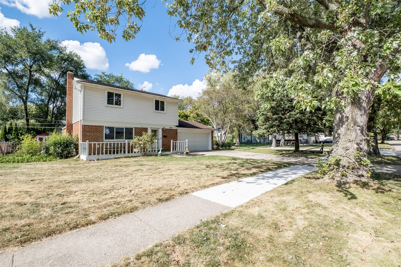 Homes for sale in Sterling Heights, MI | 38567 Trafalgar Way, Sterling Heights, MI 48312 | MLS# 70498480