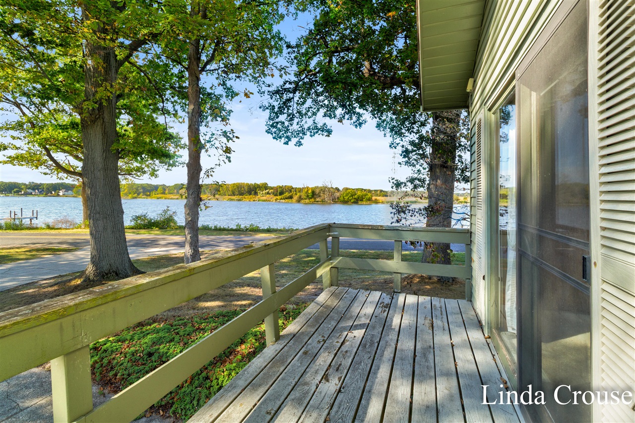 Homes for sale in Spring Lake, MI | 14893 Boom Rd, Spring Lake, MI 49456 | MLS# 70498592