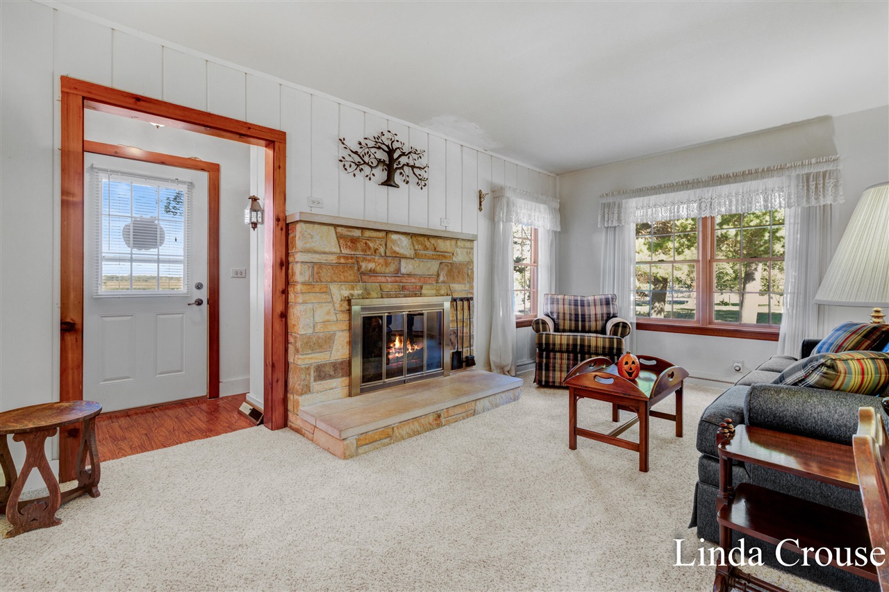 Homes for sale in Spring Lake, MI | 14893 Boom Rd, Spring Lake, MI 49456 | MLS# 70498592