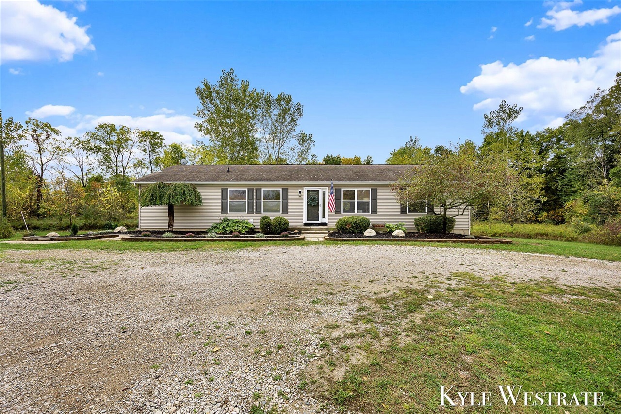 Homes for sale in Lowell, MI | 11689 Tj Ln, Lowell, MI 49331 | MLS# 70498712