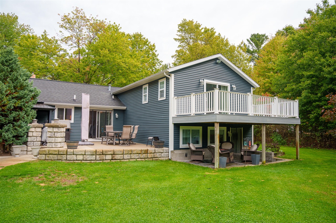 Homes for sale in Muskegon, MI | 4661 W River Rd, Muskegon, MI 49445 | MLS# 70498739