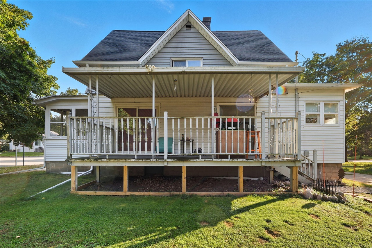 Homes for sale in Hastings, MI | 838 S Dibble St, Hastings, MI 49058 | MLS# 70498836