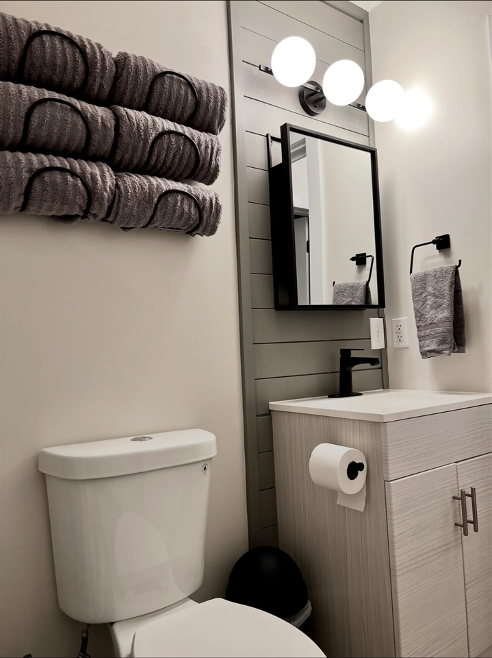 Homes for sale in Cadillac, MI | 121 Henderson Pl Pl, Cadillac, MI 49601 | MLS# 70498837