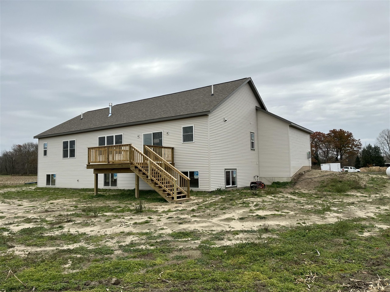 Homes for sale in Coopersville, MI | 5925 Grand Vista Dr, Coopersville, MI 49404 | MLS# 70498891