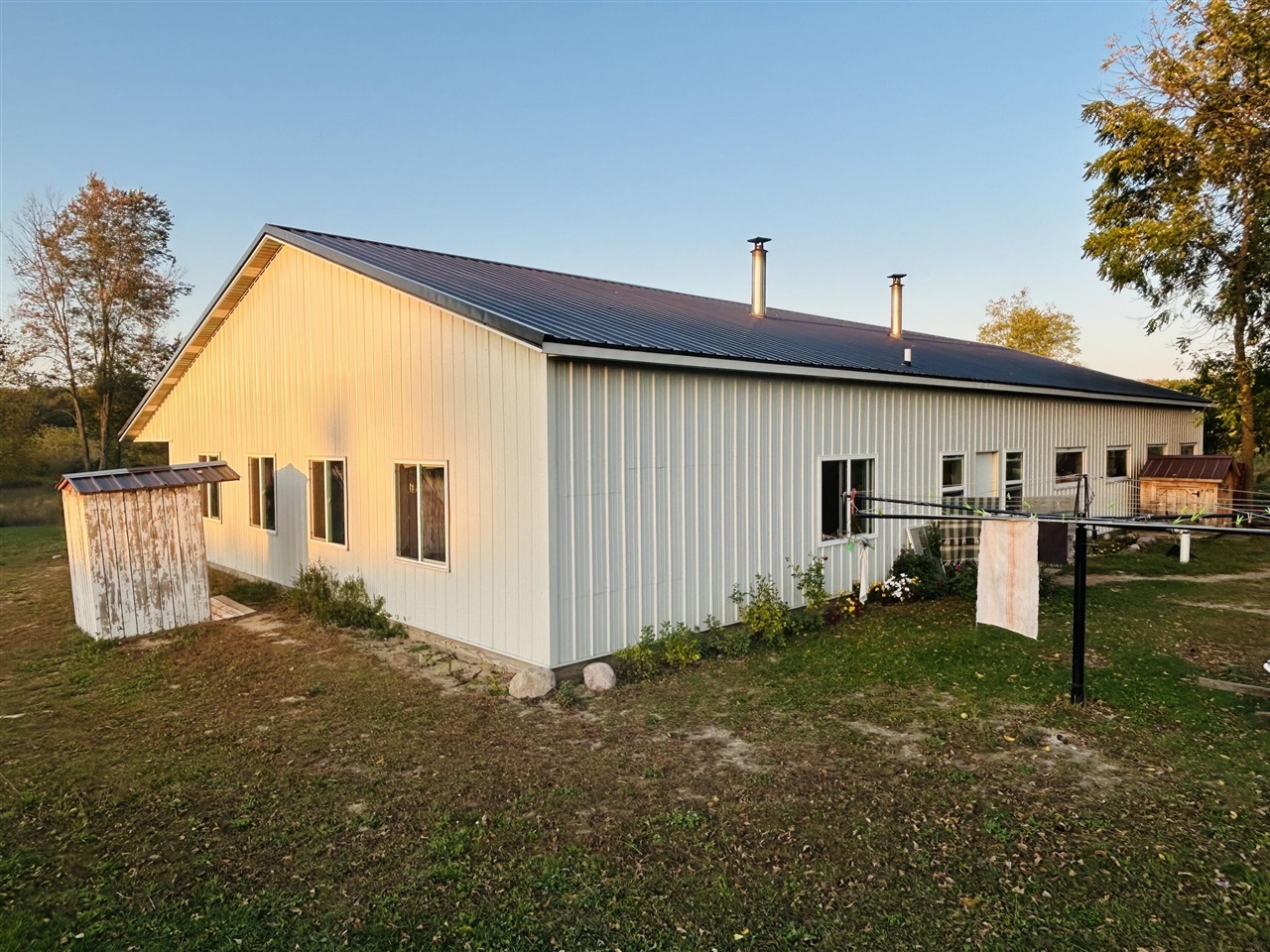 Homes for sale in Remus, MI | 7982 W Remus Rd, Remus, MI 49340 | MLS# 70498900