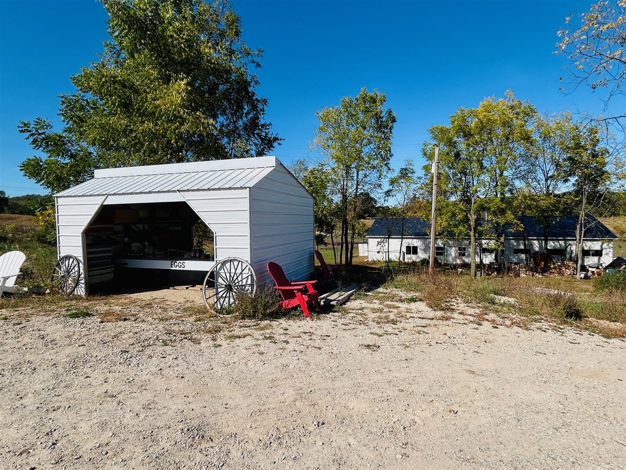 Homes for sale in Remus, MI | 7982 W Remus Rd, Remus, MI 49340 | MLS# 70498900