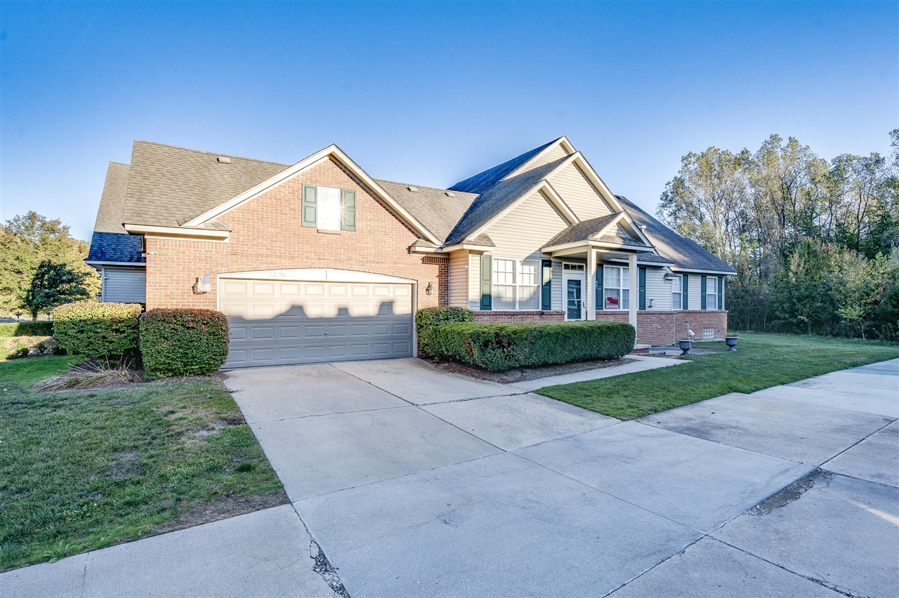 Homes for sale in New Boston, MI | 29581 Trail Creek Dr, New Boston, MI 48164 | MLS# 70498954