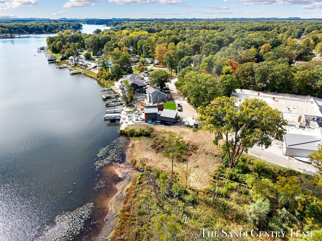 Homes for sale in Fruitport, MI | 148 Lake St, Fruitport, MI 49415 | MLS# 70499036