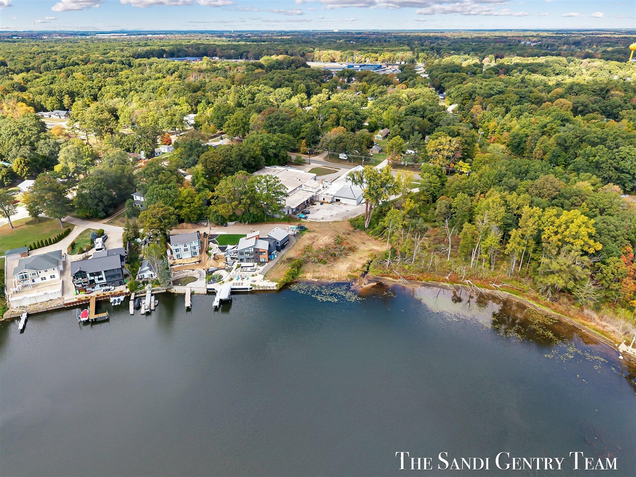 Homes for sale in Fruitport, MI | 148 Lake St, Fruitport, MI 49415 | MLS# 70499036