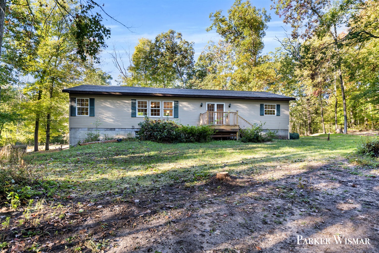 Homes for sale in Newaygo, MI | 4433 Sylvan Lake Dr, Newaygo, MI 49337 | MLS# 70499111