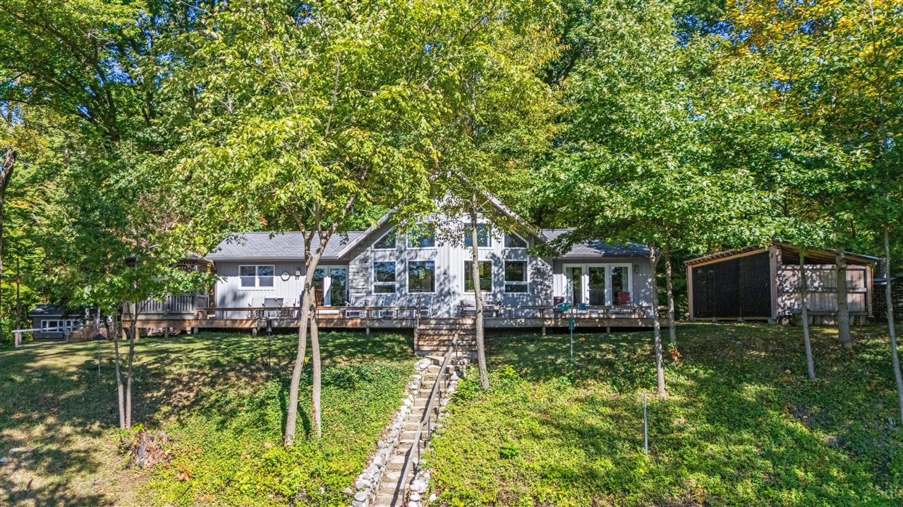 Homes for sale in Galien, MI | 620 W Warren Woods Rd, Galien, MI 49113 | MLS# 70499137