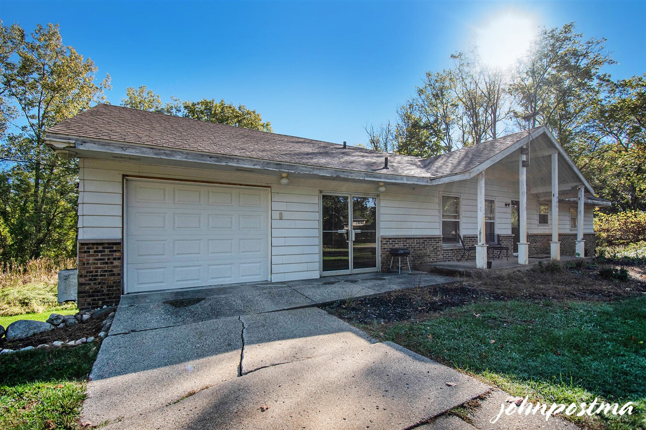 Homes for sale in Ada, MI | 970 Buttrick Ave, Ada, MI 49301 | MLS# 70499304