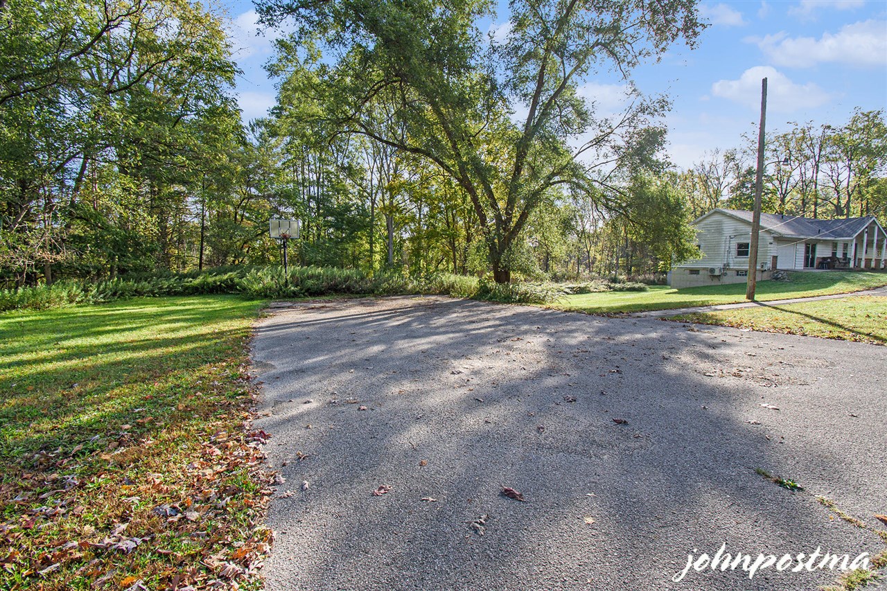 Homes for sale in Ada, MI | 962 Buttrick Ave, Ada, MI 49301 | MLS# 70499322