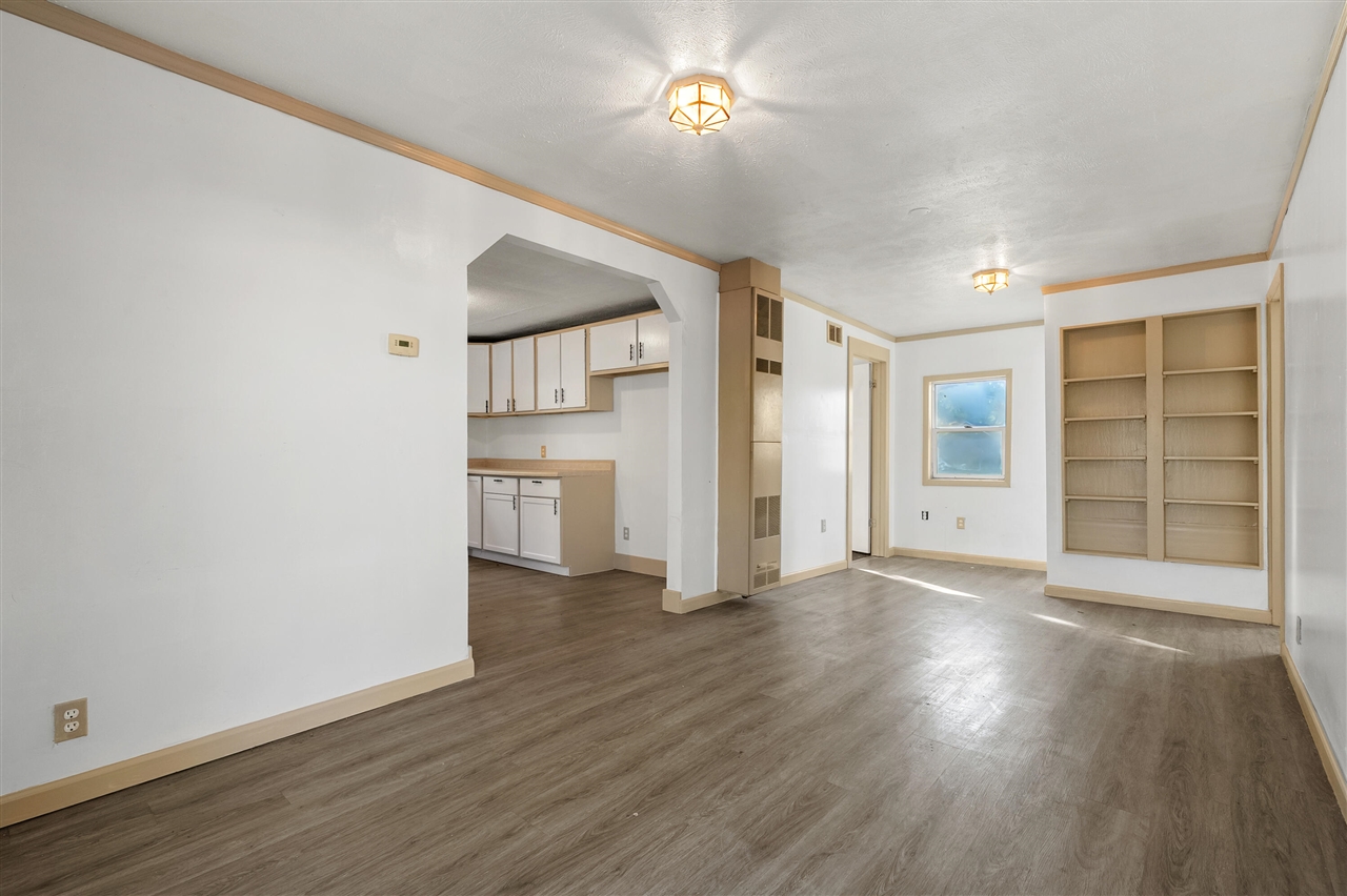 Homes for sale in Kalamazoo, MI | 3233 Greenfield Ave, Kalamazoo, MI 49048 | MLS# 70499368