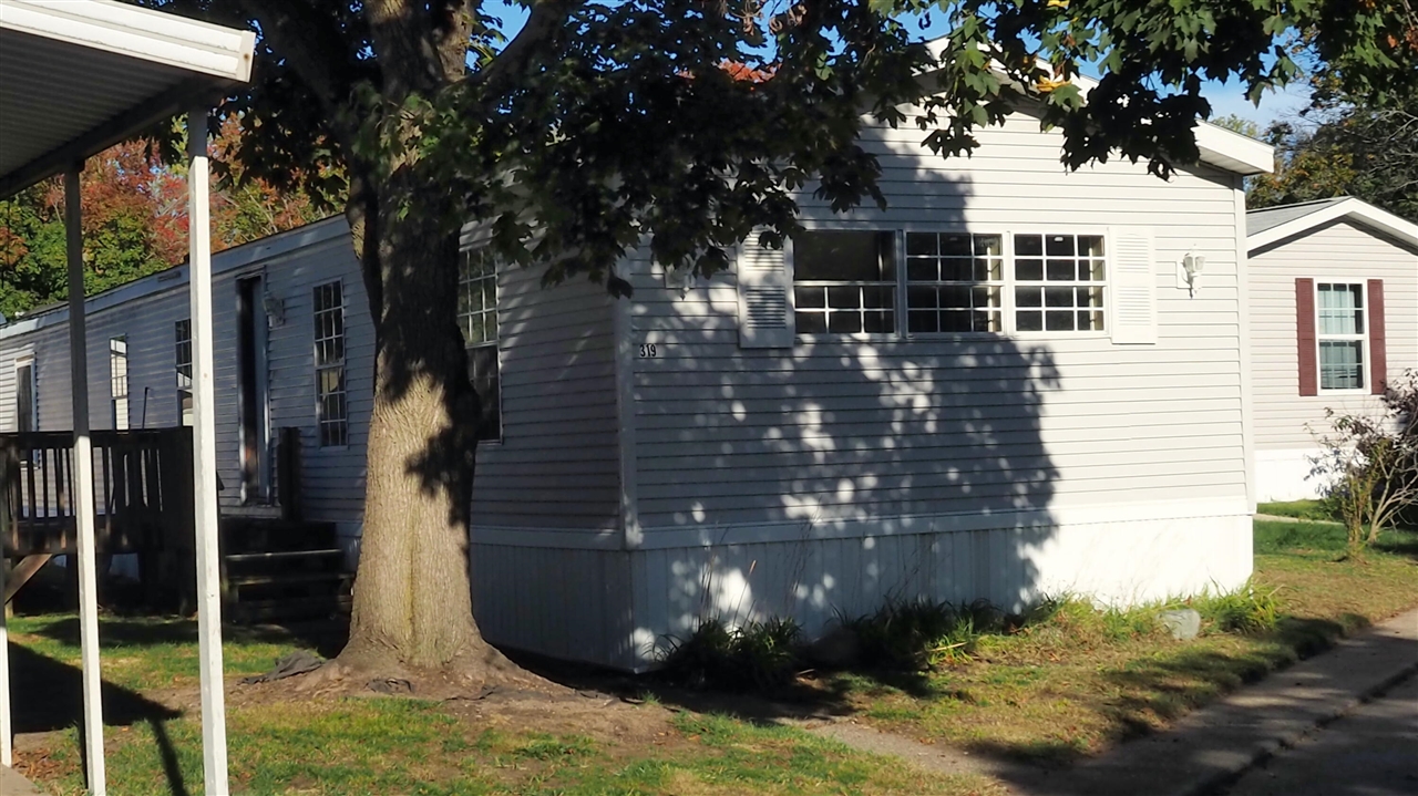 Homes for sale in Grand Rapids, MI | 319 S Green Meadow St, Grand Rapids, MI 49548 | MLS# 70499419