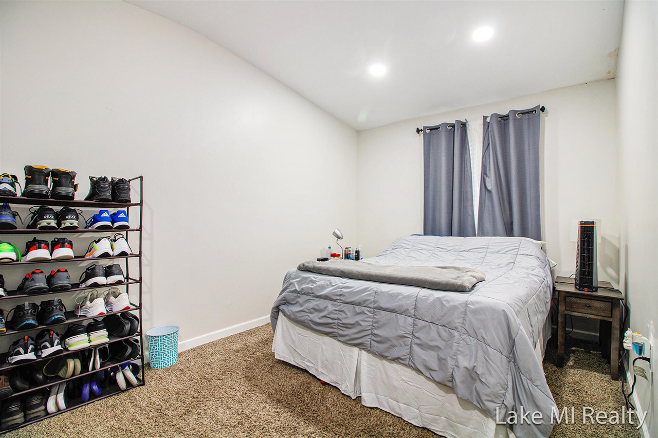 Homes for sale in Wyoming, MI | 4463 Pinehurst Ave, Wyoming, MI 49548 | MLS# 70499430