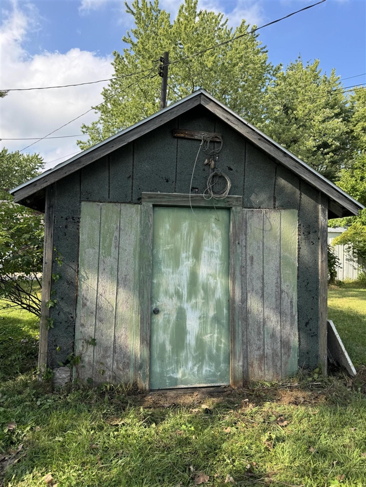 Homes for sale in Elwell, MI | 6596 Hillsinger St, Elwell, MI 48832 | MLS# 70499508