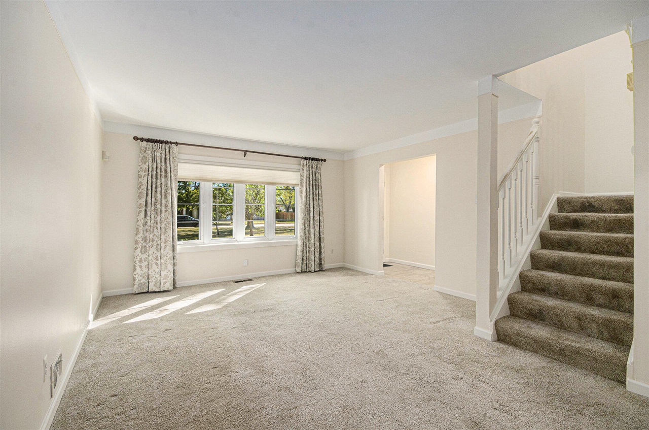 Homes for sale in Harper Woods, MI | 20537 Williamsburg Ct, Harper Woods, MI 48225 | MLS# 70499592