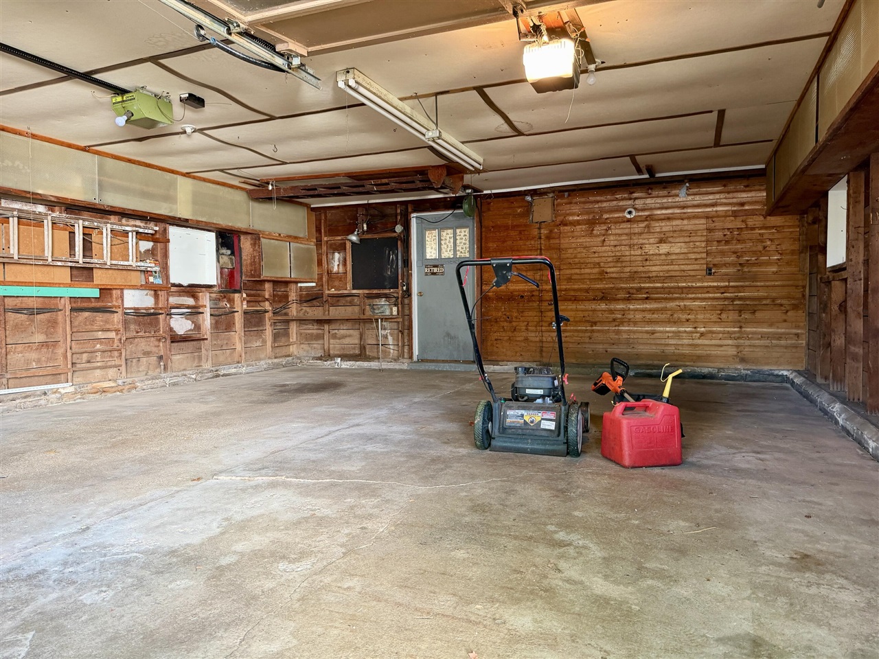 Homes for sale in Lake Odessa, MI | 1025 Jordan Lake Ave, Lake Odessa, MI 48849 | MLS# 70499604