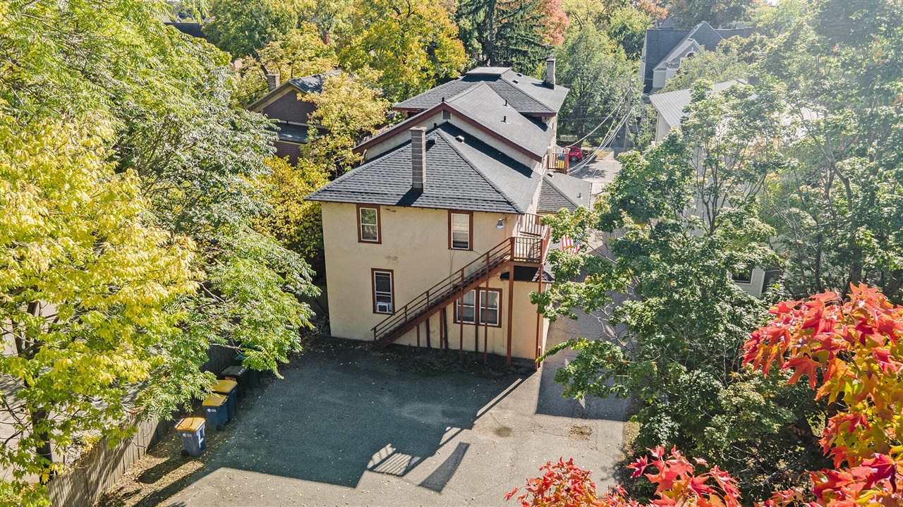 Homes for sale in Grand Rapids, MI | 513 Crescent St, Grand Rapids, MI 49503 | MLS# 70499628