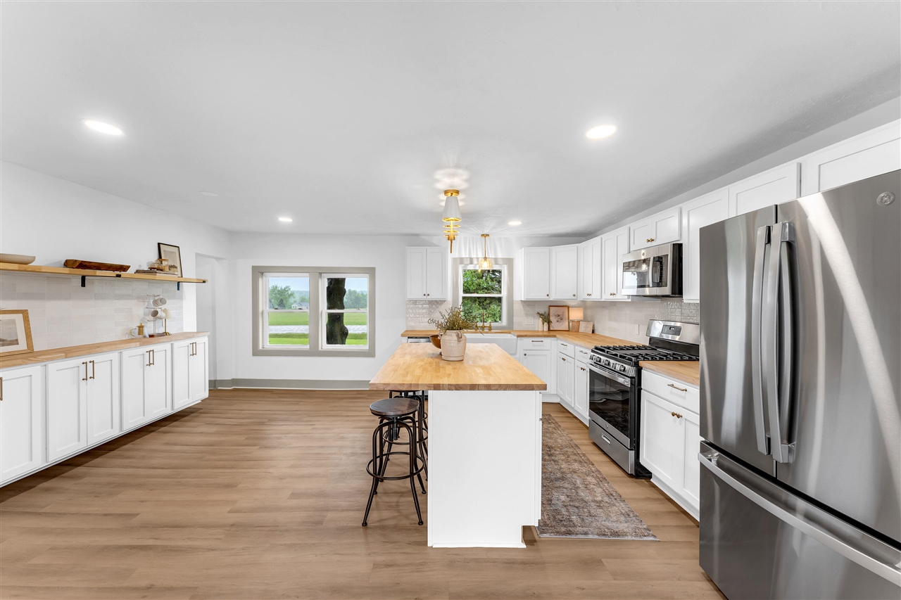 Homes for sale in Grant, MI | 5853 W 112Th St, Grant, MI 49327 | MLS# 70499687