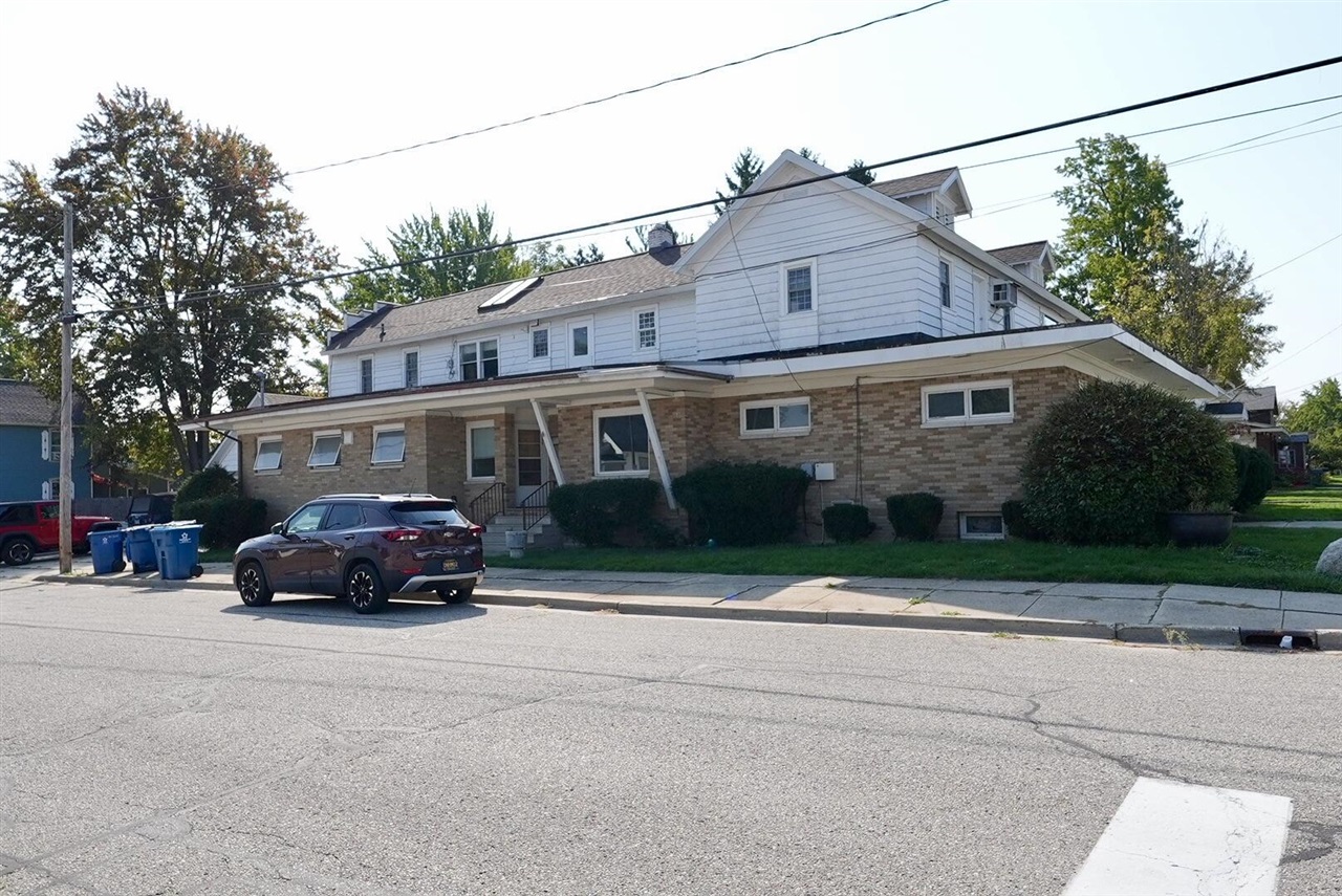 Homes for sale in Coopersville, MI | 126 Eastmanville St, Coopersville, MI 49404 | MLS# 70499698